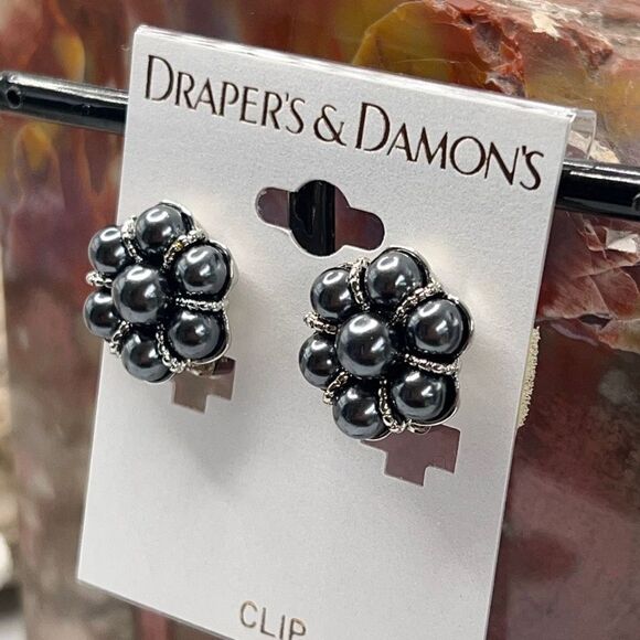 Drapers & Damons Clip on Beaded  Earrings $16ea / 3 for $25 - Picture 7 of 8